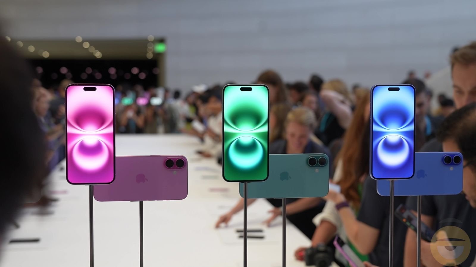 Περισσότερες πληροφορίες για "Η Apple σχεδιάζει αύξηση τιμών για τα νέα iPhone 17"