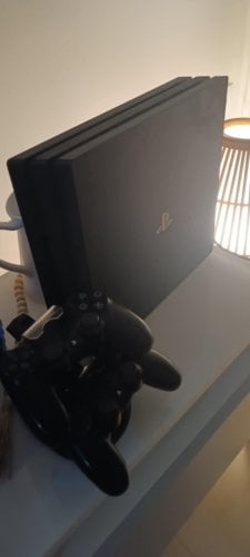 Περισσότερες πληροφορίες για "Ps4 Pro 1TB"