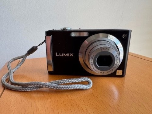 Περισσότερες πληροφορίες για "Panasonic Lumix DMC-FS3"