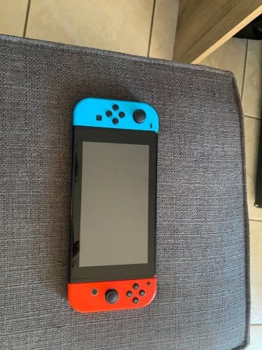 Περισσότερες πληροφορίες για "Nintedo Switch + San disk Zelda 64 gb  ΝΕΑ ΤΙΜΗ 130€"