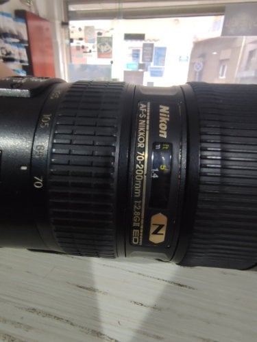 Περισσότερες πληροφορίες για "Nikon AF-S Nikkor 70-200mm F/2.8E FL ED VR"