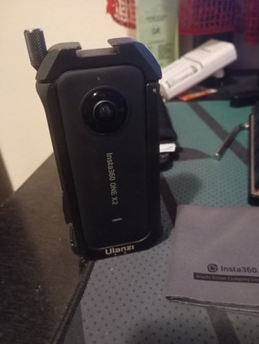 Περισσότερες πληροφορίες για "Insta360 one X2"
