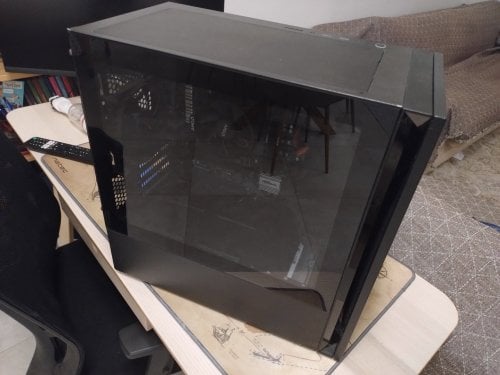 Περισσότερες πληροφορίες για "CoolerMaster Silencio S400 TG Gaming Mini Tower Κουτί Υπολογιστή με Πλαϊνό Παράθυρο Μαύρο"
