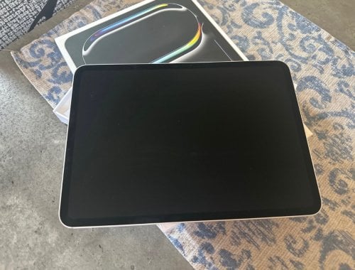Περισσότερες πληροφορίες για "iPad Pro 2024 256GB 11” Inch WiFi 2024 Silver"