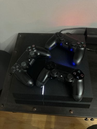 Περισσότερες πληροφορίες για "Sony PlayStation 4 Slim 1TB + 3 Dualshock + NBA 2024 2k"