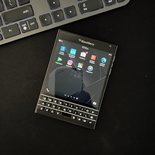Περισσότερες πληροφορίες για "BlackBerry Passport QWERTY (Μαύρο/32 GB)"