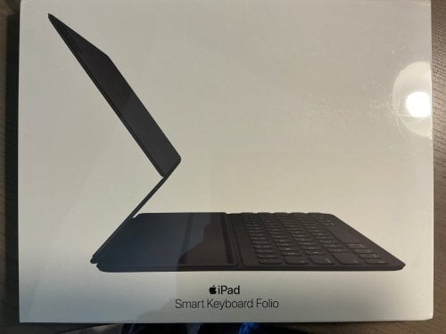 Περισσότερες πληροφορίες για "Θήκη Smart Keyboard Folio APPLE iPad Pro 12.9'' (3rd/ 4th/ 5th/ 6th Generation) Μαύρη"