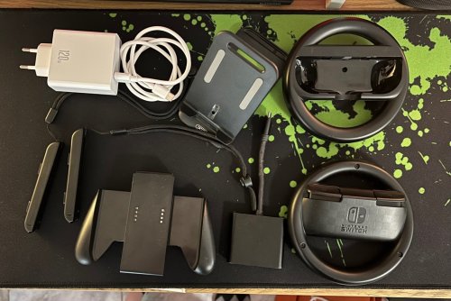 Περισσότερες πληροφορίες για "Switch Dock + Accesories"