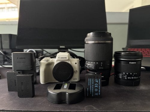 Περισσότερες πληροφορίες για "Canon EOS M50 Mark II"