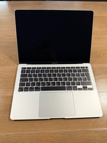 Περισσότερες πληροφορίες για "MacBook Air M1 2020 8/256"