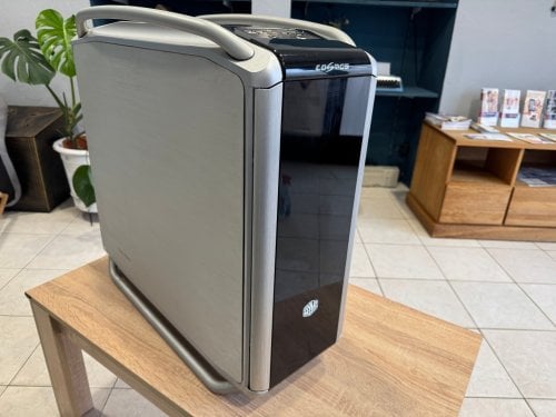 Περισσότερες πληροφορίες για "Coolermaster Cosmos RC1000"