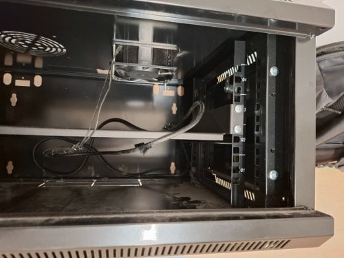 Περισσότερες πληροφορίες για "ALPHA-TEL Ερμάριο 4U"