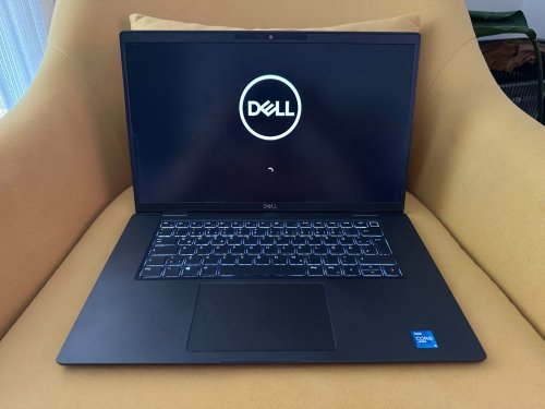 Περισσότερες πληροφορίες για "Dell Latitude 7520 15.6" FHD (i5-1145G7/16GB/512GB SSD"