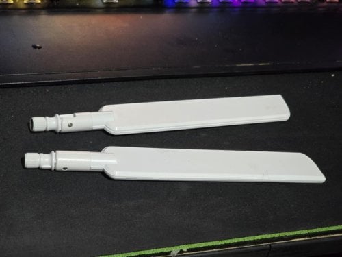 Περισσότερες πληροφορίες για "Mikrotik Chateau LTE12 4g router"