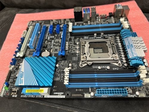 Περισσότερες πληροφορίες για "ΜΗΤΡΙΚΗ ASUS P9X79 - SOCKET 2011"