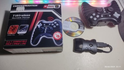 Περισσότερες πληροφορίες για "THRUSTMASTER T-WIRELESS FORCE 3 IN 1"