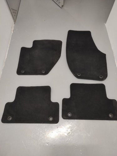 Περισσότερες πληροφορίες για "Πατάκια Volvo V40"