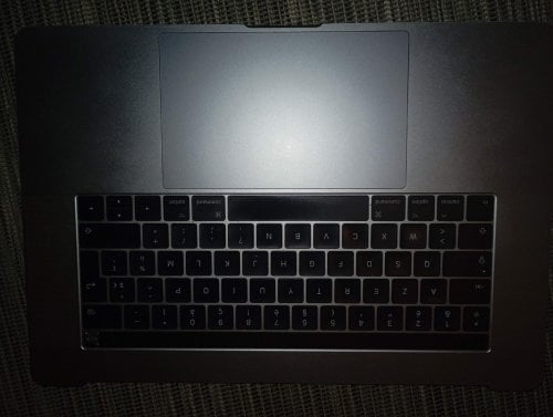 Περισσότερες πληροφορίες για "A1707 palmrest space gray 2017"