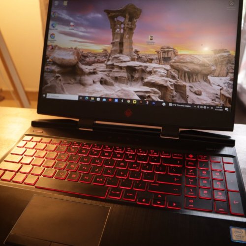 Περισσότερες πληροφορίες για "HP OMEN 15-dc1xxx – i7 / 8GB / SSD + HDD / GTX 1650"