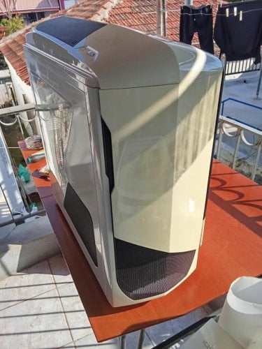Περισσότερες πληροφορίες για "πωλείται πυργος υπολογιστής άριστος Pc case χαρακτηρίστηκα"
