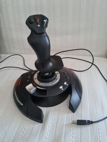 Περισσότερες πληροφορίες για "Joystick Thrustmaster T-Flight Stick X Αψογη κατάσταση (PC&PS)"