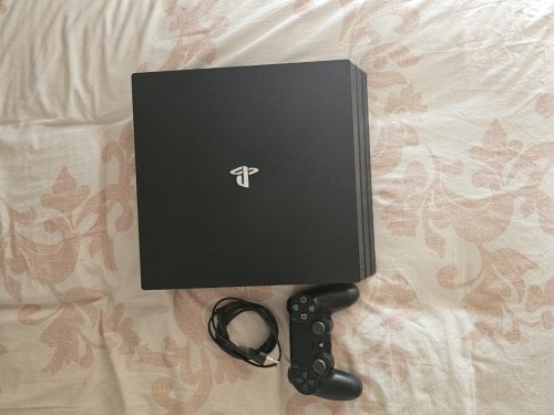 Περισσότερες πληροφορίες για "Sony PlayStation 4 Pro 1TB"