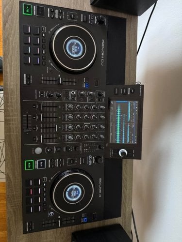 Περισσότερες πληροφορίες για "Denon Sc Live 4"