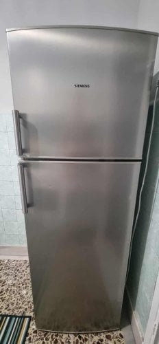 Περισσότερες πληροφορίες για "ΨΥΓΕΙΟ SIEMENS FULL NOFROST"