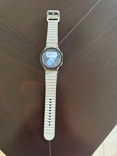 Περισσότερες πληροφορίες για "Samsung galaxy watch 7 44mm"