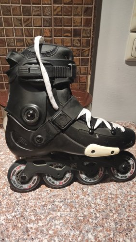 Περισσότερες πληροφορίες για "Seba FRX 80 Inline Rollers NO 44"
