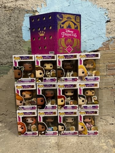 Περισσότερες πληροφορίες για "Funko Pop Disney Ultimate Princess with Gold Pin Exclusives Complete Set + Book"