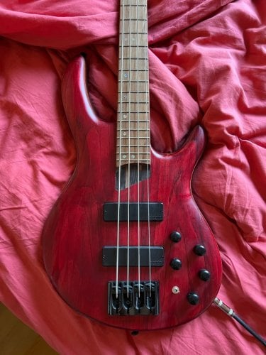 Περισσότερες πληροφορίες για "Cort Artisan B4 Element - Open Pore Burgundy Red - Electric J-Bass"