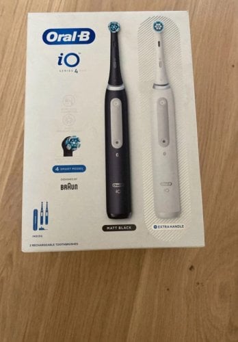 Περισσότερες πληροφορίες για "Oral-B iO Series 4 Black & White - Ηλεκτρική Οδοντόβουρτσα 2τμχ + θηκη"