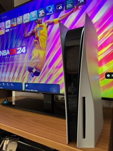 Περισσότερες πληροφορίες για "Ps5 Disc + Controller"