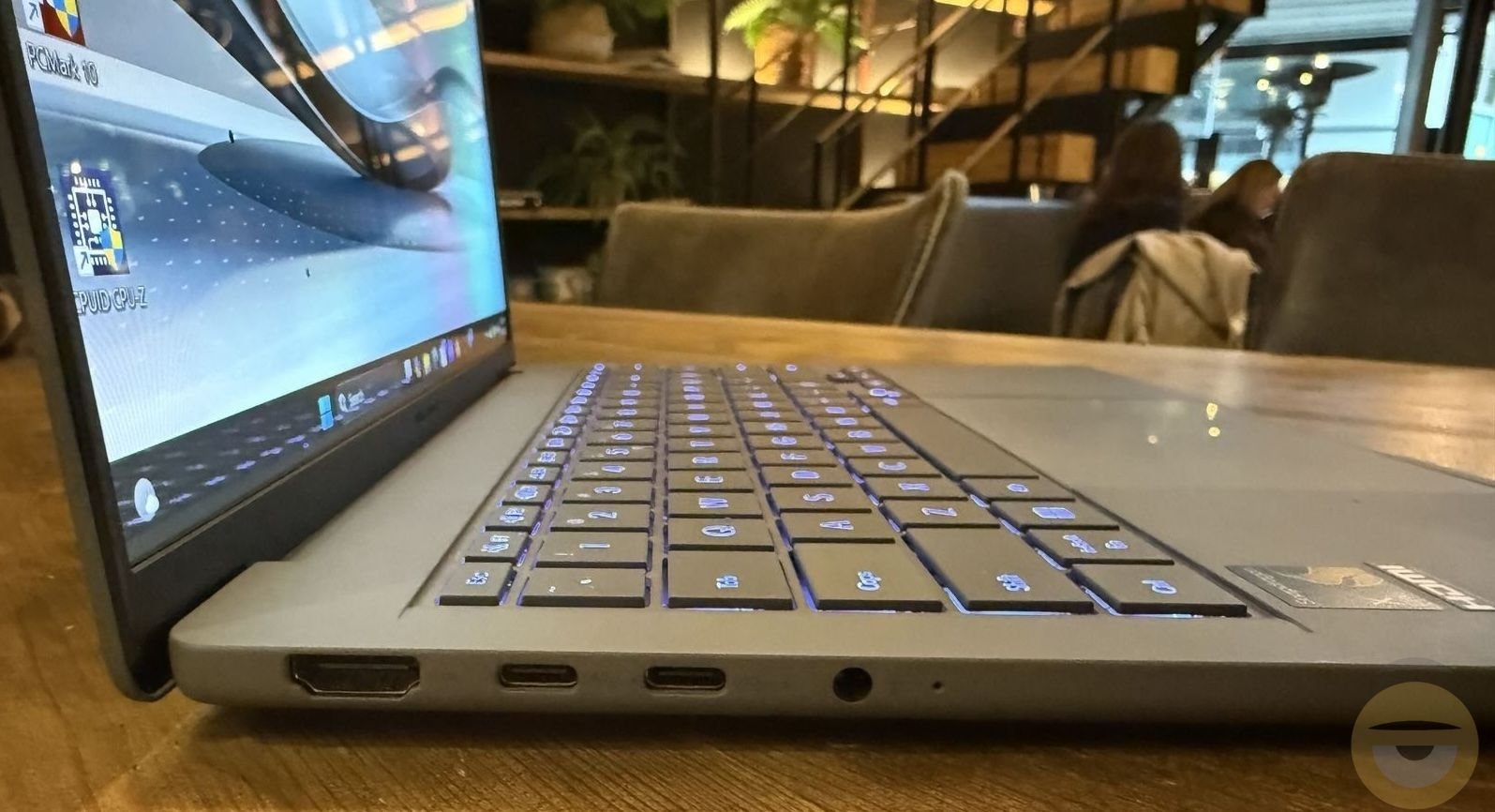 Περισσότερες πληροφορίες για "Η Microsoft υπόσχεται το τέλος της σύγχυσης με τις θύρες USB-C στα Windows 11"