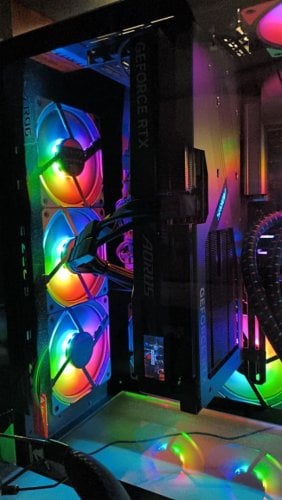 Περισσότερες πληροφορίες για "Gigabyte AORUS GeForce RTX 4070 MASTER 12G"
