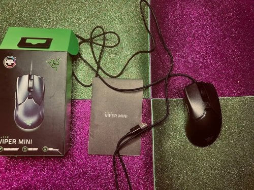 Περισσότερες πληροφορίες για "Razer Viper Mini – Σαν καινούριο, αγορασμένο πριν 1 μήνα"