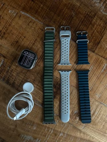 Περισσότερες πληροφορίες για "Applewatch Ultra 2 + 3 βραχιόλια"
