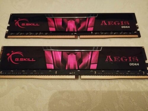 Περισσότερες πληροφορίες για "2x G.Skill Aegis F4-3000C16S-8GISB (8 GB/DDR4/3000MHz)"