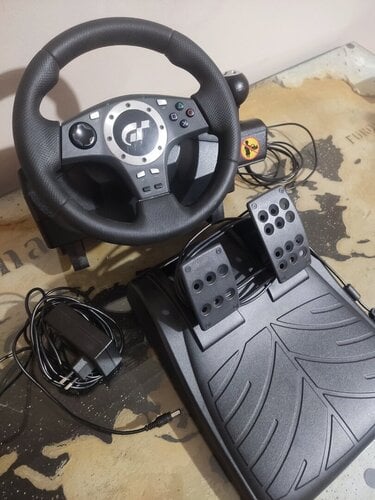 Περισσότερες πληροφορίες για "Logitech Driving Force Pro"