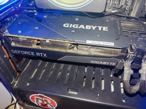 Περισσότερες πληροφορίες για "Gigabyte GeForce RTX 3070 GAMING OC 8G"