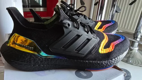 Περισσότερες πληροφορίες για "adidas Ultraboost 22"