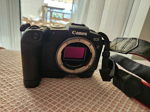Περισσότερες πληροφορίες για "Canon EOS RP + Canon RF 50 mm f/1.8 STM + Extras"