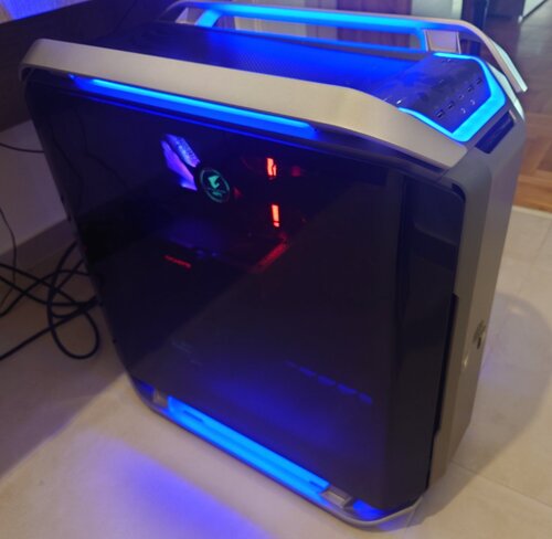 Περισσότερες πληροφορίες για "Cooler Master Cosmos C700P Full-Tower"