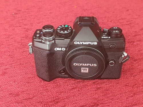 Περισσότερες πληροφορίες για "Olympus OM-D E‑M5 Mark III"