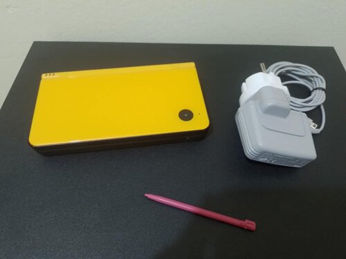 Περισσότερες πληροφορίες για "nintendo dsi xl"