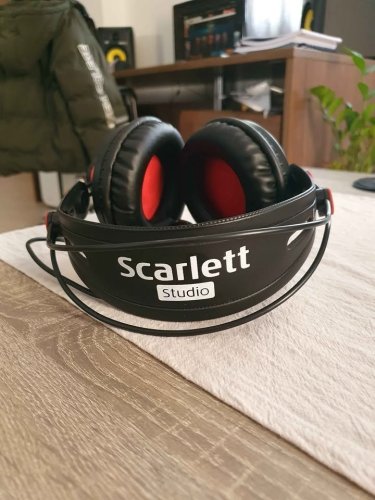 Περισσότερες πληροφορίες για "Focusrite Scarlett hp60 mkii"