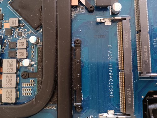 Περισσότερες πληροφορίες για "Laptop HP OMEN 17-w202nv"