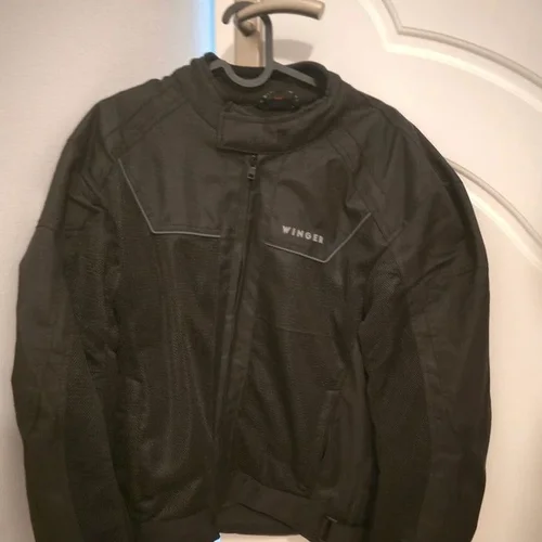 Περισσότερες πληροφορίες για "Winger Jacket Μηχανής MEDIUM  (ολοκαινουργιο 2 ημερων)"