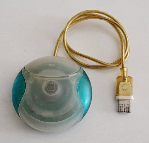 Περισσότερες πληροφορίες για "Apple mouse M4848 Hockey Puck - Bondi Blue 1998"